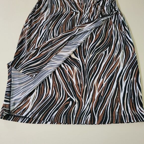 Pursuits Swirly Stripe Jersey V-neck Midi Dress - Picture 10 of 16